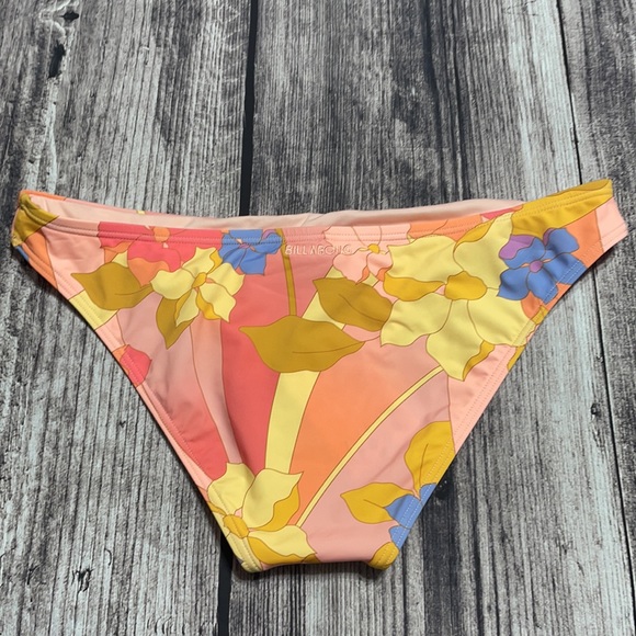 🆕NWT Billabong Groovy Garden Tropic Bikini Bottom - Picture 7 of 9